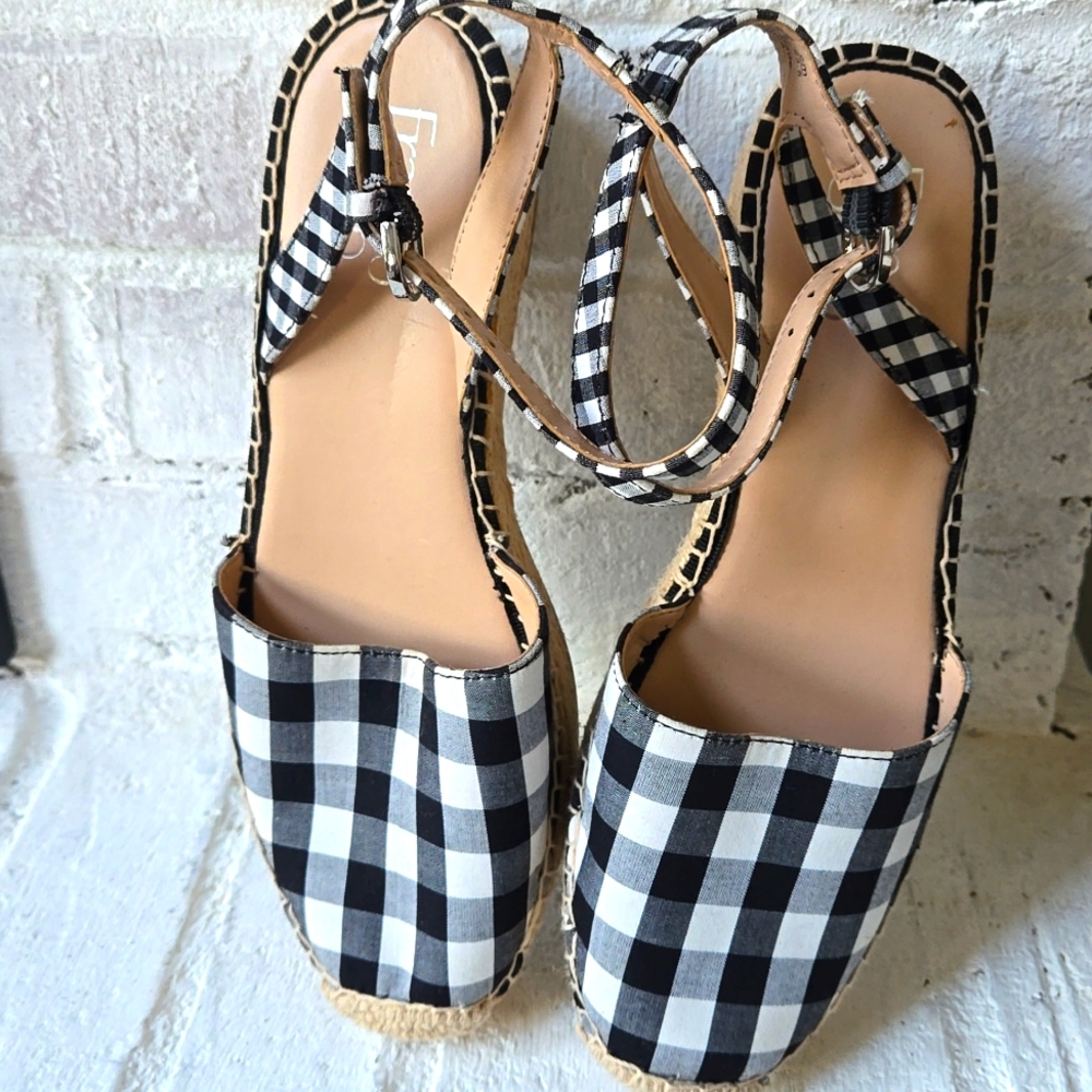 Franco Sarto Buffalo Plaid Espadrille, Size 6.5